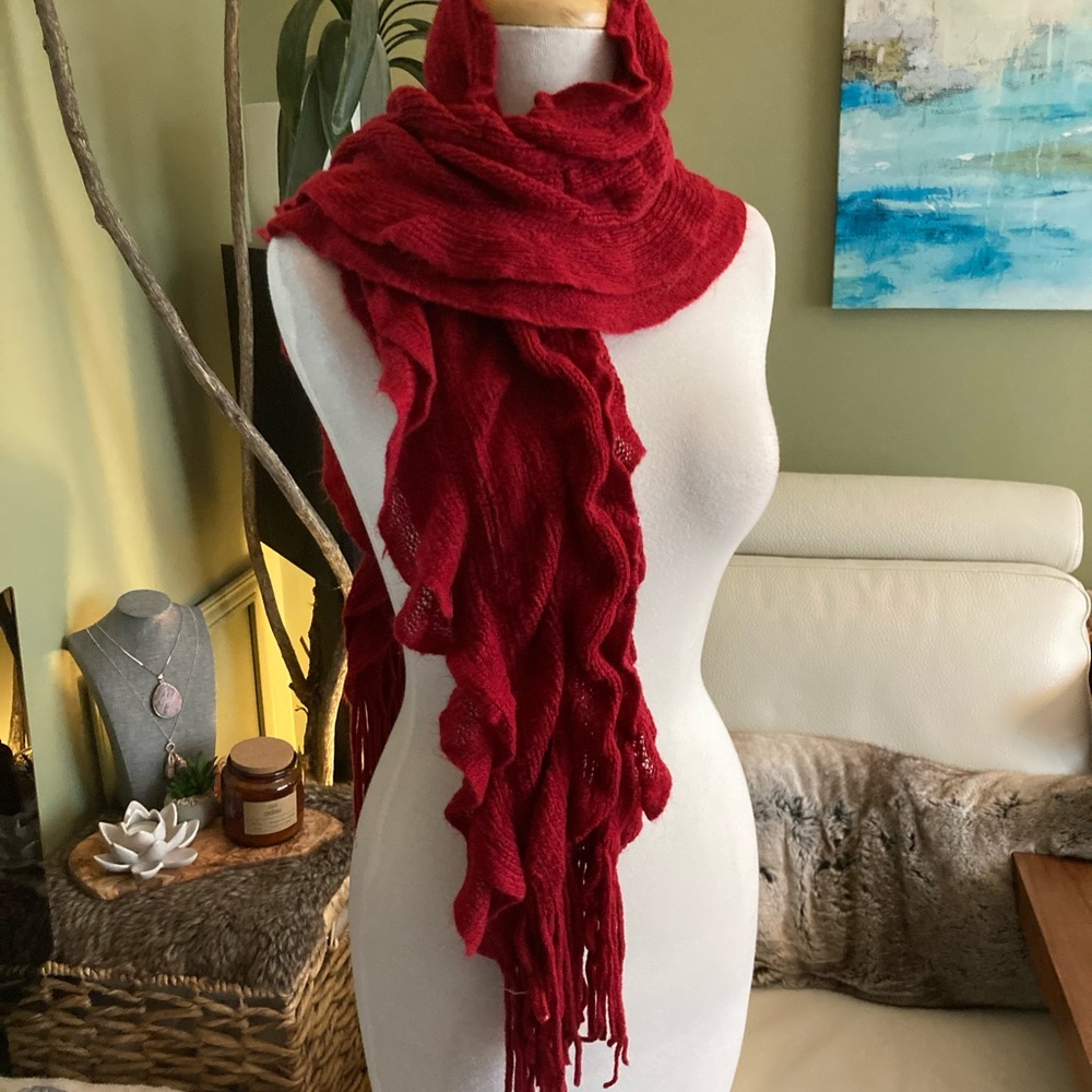 Red scarf - Picture 3 of 4
